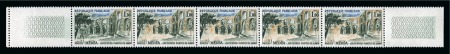 Stamp of France 1961-62 1F Média en bande de cinq avec variété dégradé des monuments et absence des personnages, neuf sans ch., TB, rare,tous signés Calves