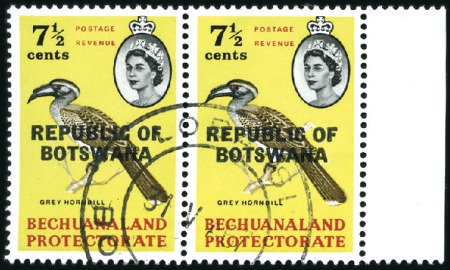 Stamp of Bechuanaland » Botswana 1966 7 1/2c Grey Hornbill right marginal pair with