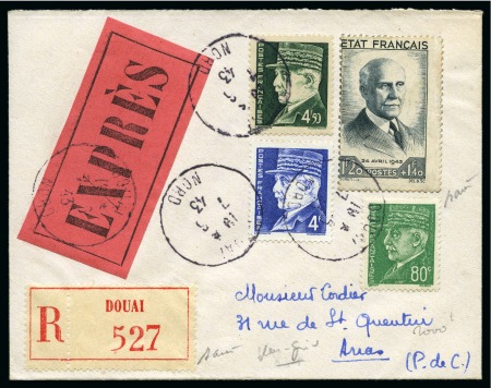 Stamp of France Variété de couleur sur le 1F20 +1F40 Pétain en bleu-gris