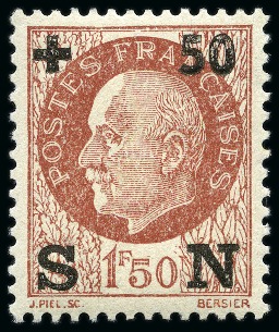 Stamp of France 1942 Secours Nationale, variété timbre brun au lieu