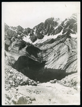 Stamp of Tibet 1921-22 Everest Expeditions: Group of 7 press photos, five from the 1921 Expedition (one duplicate) and two from the 1922 Expedition