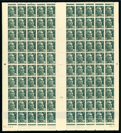 Stamp of France » Émissions à partir de 1900 1945-47, Feuille de 100 timbres ** Y&T n°713 Marianne