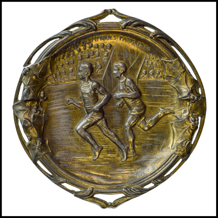 Stamp of Olympics » 1924 Paris » Memorabilia 1924 Paris brass ashtray/dish, 11.6cm wide, showing two runners in the stadium