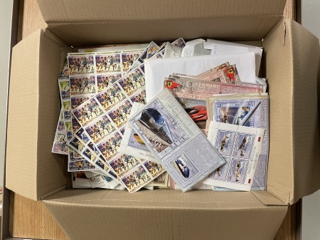 Stamp of Large Lots and Collections Box 85, All World, Better topical items with some quantities