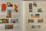 Stamp of China » People's Republic of China 1974-76 Presentation album with various mint sets incl.