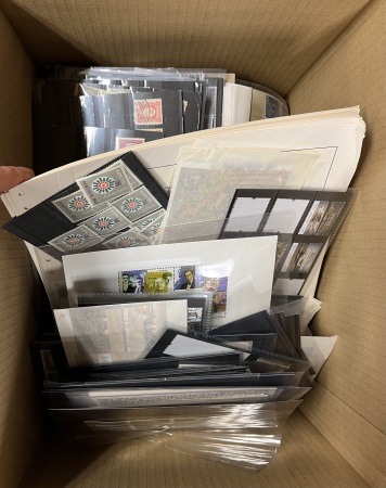 Stamp of Large Lots and Collections Portugal: 1970-2000s, stock of modern stamps (majority mint) in a medium-sized box