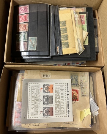 Stamp of Large Lots and Collections Portuguese Colonies - Macao: 1913-90s, stock in a medium-sized box of mostly semi-modern and modern