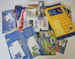 Stamp of France » Collections 1960-2010, dans une boîte grosse accumulation de divers