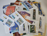 Stamp of France » Collections 1960-2010, dans une boîte grosse accumulation de divers