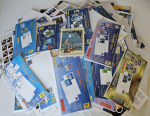 Stamp of France » Collections 1960-2010, dans une boîte grosse accumulation de divers