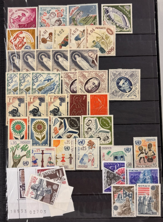 Stamp of Colonies françaises » Monaco Monaco : 1885-1985, dans six classeurs et albums ensemble très intéressant de centaines de timbres  neufs et oblitérés