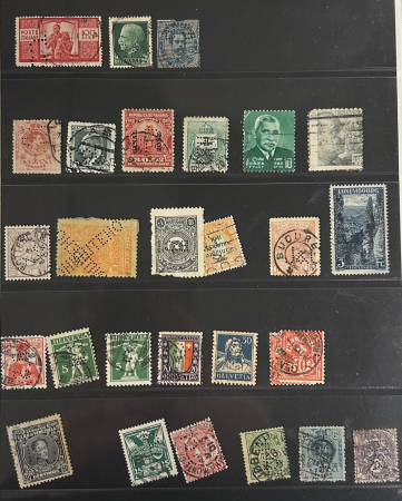 Stamp of France » Collections 1890-1940, collection de timbres perforés dans 2 albums,
