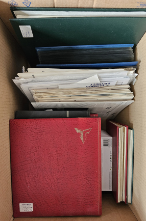 Stamp of Large Lots and Collections All World : 1880-2000, in a large box thousands of