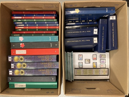 Stamp of France » Collections 1900-2008, dans deux cartons ensemble type vrac de plusieurs milliers