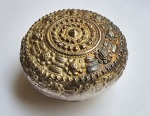 Stamp of Feldman International Auctions » Art d'Orient & d'Extrême-Orient / Asian & Oriental Art BETEL-NUT BOX
