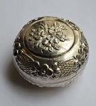 Stamp of Feldman International Auctions » Art d'Orient & d'Extrême-Orient / Asian & Oriental Art BETEL-NUT BOX