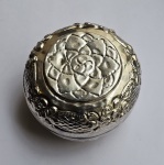 Stamp of Feldman International Auctions » Art d'Orient & d'Extrême-Orient / Asian & Oriental Art BETEL-NUT BOX