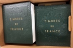 Stamp of France » Collections France : 1945-2010, dans 35 reliures Yvert et feuilles neutres, impressionnante collection de modernes neufs/oblitérés.