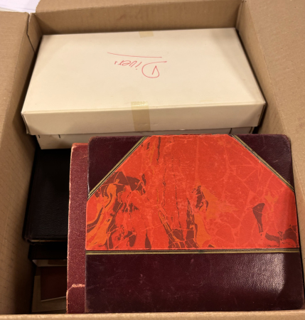 Stamp of Large Lots and Collections All world : 1880-1980, in a box hundreds of mint and