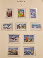 Stamp of France » Collections 1930-2008, dans deux gros cartons intéressant lot composé d
