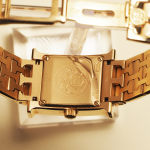 Stamp of Feldman International Auctions » Montres / Watches HERMES HEURE H. Montre à quartz en or rose 750