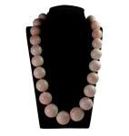 Stamp of Feldman International Auctions » Bijoux - Haute Joaillerie / Jewellery Collier composé de 24 boules de corail