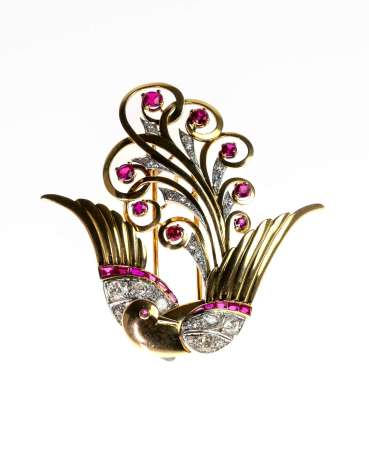 Stamp of Feldman International Auctions » Bijoux - Haute Joaillerie / Jewellery Broche en or jaune 750 et platine 950,