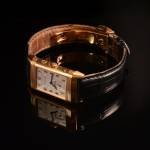 Stamp of Feldman International Auctions » Montres / Watches JAEGER LeCOULTRE. Montre mécanique en or 750.