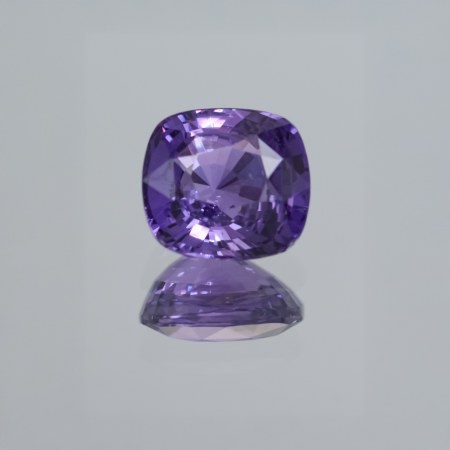 Stamp of Feldman International Auctions » Bijoux - Haute Joaillerie / Jewellery 1 SAPHIR NON MONTÉ