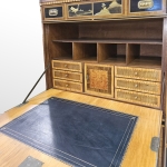 Stamp of Feldman International Auctions » Mobilier, Objets d'Art & Design / Furniture, Objets d'Art & Design Beau secrétaire à abattant attribué à Matthijs Horrix (1735-1809). Dernier quart du XVIIIème siècle