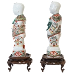 Stamp of Feldman International Auctions » Art d'Orient & d'Extrême-Orient / Asian & Oriental Art Chine. Paire de Höho en porcelaine. Famille verte. Epoque Kangxi (1662 - 1722). Vers 1680 - 1690