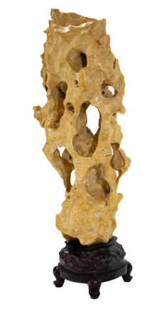 Stamp of Feldman International Auctions » Art d'Orient & d'Extrême-Orient / Asian & Oriental Art Chine. Gongshi, Rocher de lettrés en pierre Taihu. Début XIXème siècle