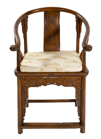 Stamp of Feldman International Auctions » Art d'Orient & d'Extrême-Orient / Asian & Oriental Art Paire de fauteuils Quanyi en bois exotique. Chine. Dynastie Qing