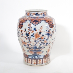 Stamp of Feldman International Auctions » Art d'Orient & d'Extrême-Orient / Asian & Oriental Art Japon, Arita. Pot à gingembre ou potiche en porcelaine Imari. XIXème siècle, époque Meiji (1868-1912)