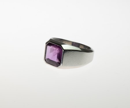 Stamp of Feldman International Auctions » Bijoux - Haute Joaillerie / Jewellery BAGUE