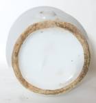 Stamp of Feldman International Auctions » Art d'Orient & d'Extrême-Orient / Asian & Oriental Art Japon. Bail à Saké en céramique imitant la forme d’un komodaru. Fin XIXème - Début XXème siècle et Japon. Ensemble à saké