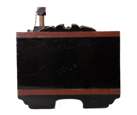 Stamp of Feldman International Auctions » Art d'Orient & d'Extrême-Orient / Asian & Oriental Art Japon. Sashidaru (verseuse à saké) en bois laqué noir et rouge