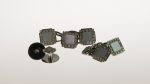 Stamp of Feldman International Auctions » Bijoux - Haute Joaillerie / Jewellery Lot de 7 boutons de manchettes carrés en platine sertis de diamants