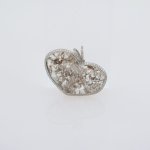 Stamp of Feldman International Auctions » Bijoux - Haute Joaillerie / Jewellery Pendentif en platine cœur "ice diamond"
