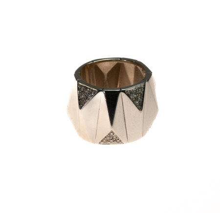 Stamp of Feldman International Auctions » Bijoux - Haute Joaillerie / Jewellery Bague VERSACE en or gris 750