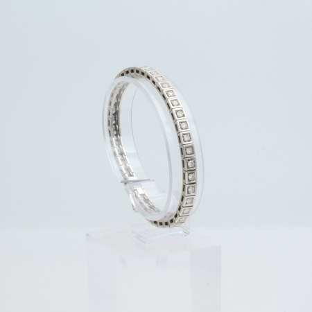 Bracelet tennis rivière en or gris 750 serti de 41 diamants