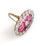 Stamp of Feldman International Auctions » Bijoux - Haute Joaillerie / Jewellery Bague rubis et diamants en or jaune