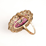 Stamp of Feldman International Auctions » Bijoux - Haute Joaillerie / Jewellery Bague rubis et diamants en or jaune
