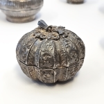 Stamp of Feldman International Auctions » Art d'Orient & d'Extrême-Orient / Asian & Oriental Art BETEL-NUT BOX