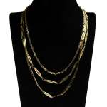 Stamp of Feldman International Auctions » Bijoux - Haute Joaillerie / Jewellery LOT DE 4 CHAÎNETTES EN OR