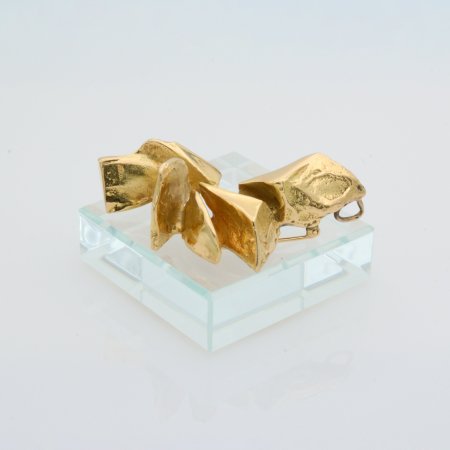 Stamp of Feldman International Auctions » Bijoux - Haute Joaillerie / Jewellery BROCHE ALICIA PENALBA