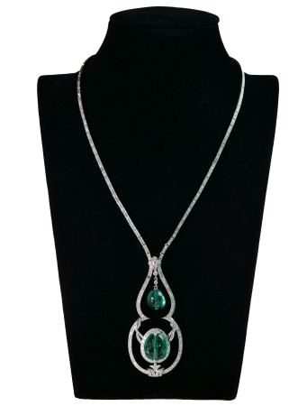 Stamp of Feldman International Auctions » Bijoux - Haute Joaillerie / Jewellery COLLIER en or gris 750 serti de diamants taille 8/8,