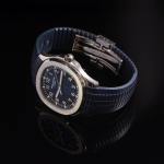 Stamp of Feldman International Auctions » Montres / Watches Patek Philippe Aquanaut, Ref. 5168G-001,  or gris 750