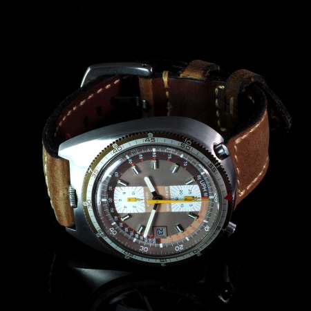 Stamp of Feldman International Auctions » Montres / Watches BREITLING Chronographe Pult réf. 2117, années 1970'