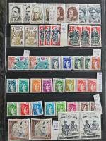 Stamp of France » Collections 1970-1990 : Dans un gros classeur, ensemble de France